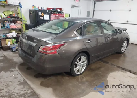 2015 Nissan Altima 3.5 Sl z USA, uszkodzony, nr VIN 1N4BL3AP2FC235610